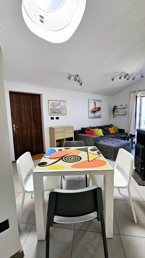 Apartman Tera Apartment Dobreć Exterior foto
