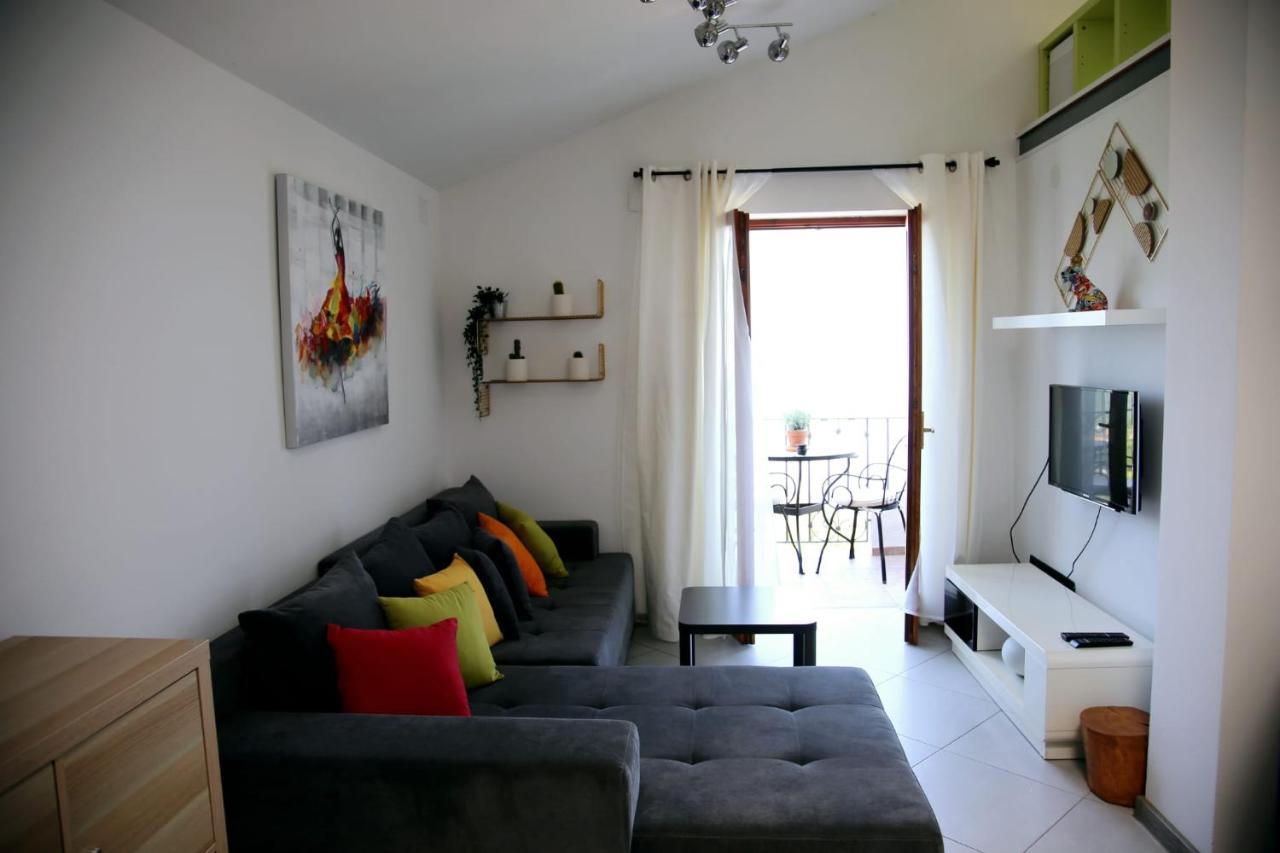 Apartman Tera Apartment Dobreć Exterior foto